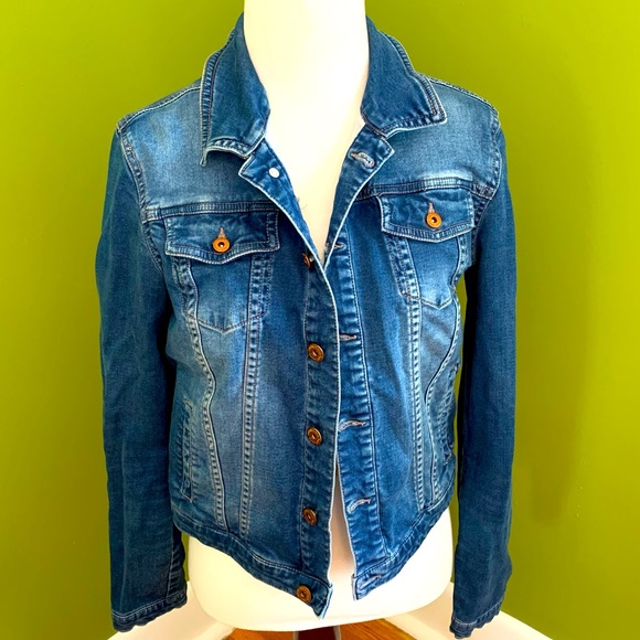 Springfield jean jacket from Spain. Size 4. - Picture 1 of 8